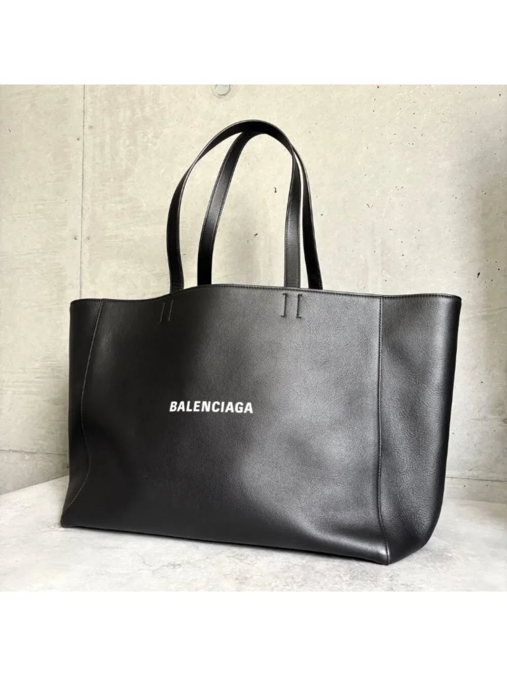 Balenciaga East Waist Tote Leather Black